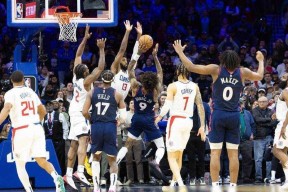 JackeyLove在快船比赛中精彩发挥，出色防守引发热议！的简单介绍