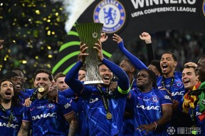 云棋牌游戏里程碑夜！瓦伦西亚刷新队史纪录；英超今夜刷纪录；球迷炸锅；控场能力受关注的简单介绍